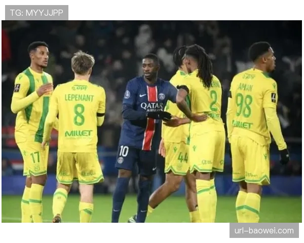 法甲联盟提议：下赛季起将每场比赛替补席球员人数增至12人